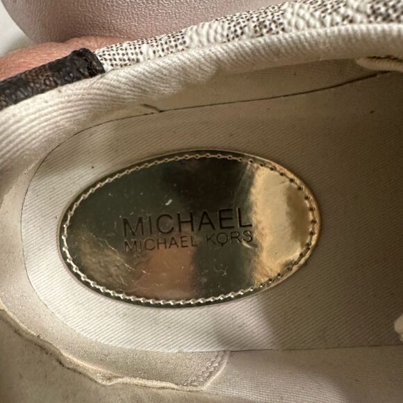 MICHAEL Kors Poppy Color Block Logo Sneaker - Picture 8 of 10